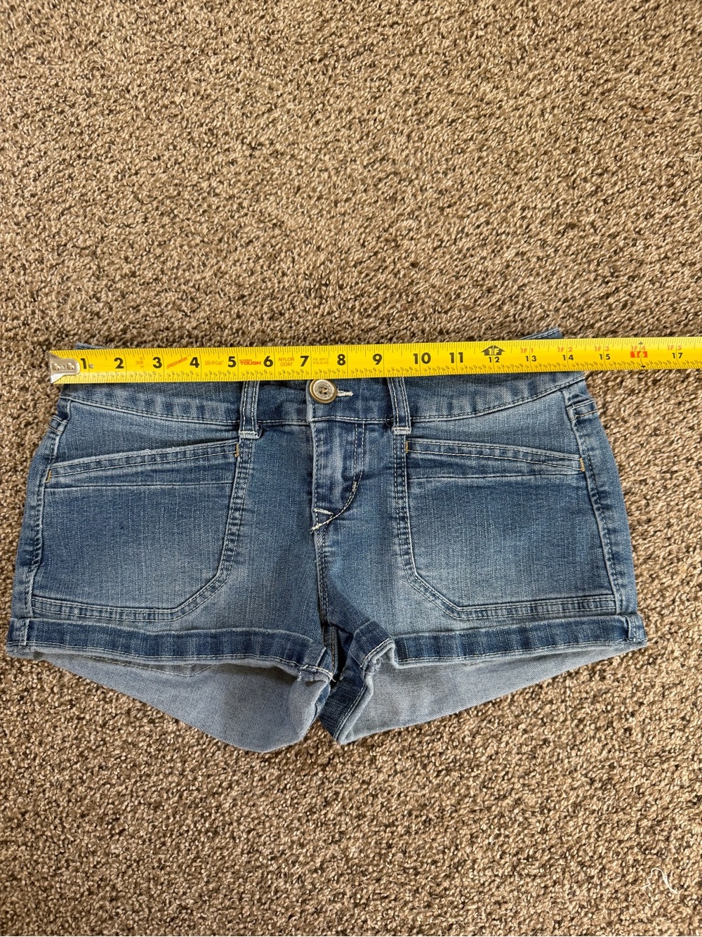 Low Rise Unionbay Mini Shorts - Picture 4 of 7
